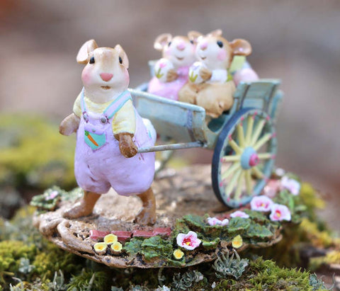 Wee Forest Folk M-745 "Easter on it's Way"