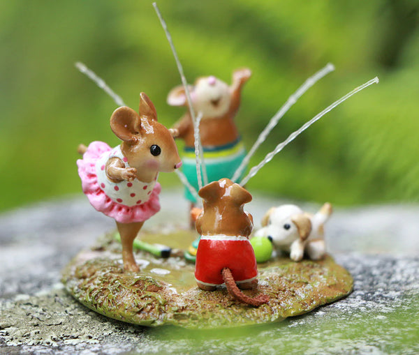 Wee Forest Folk M-486a "Sprinkler Sprinter!" Limited