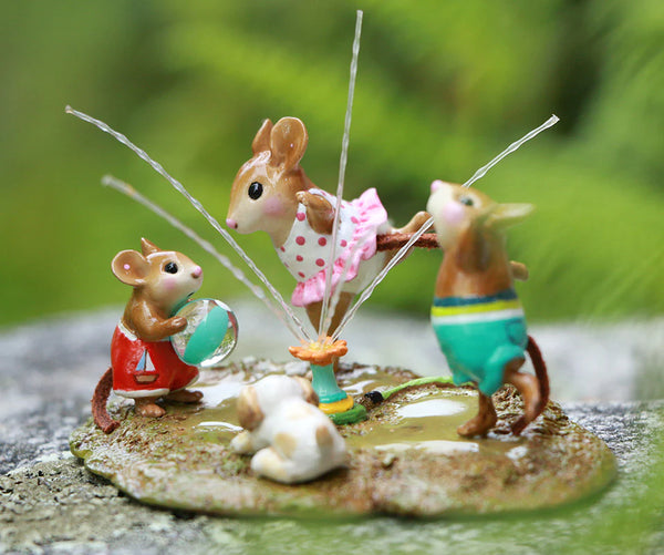 Wee Forest Folk M-486a "Sprinkler Sprinter!" Limited