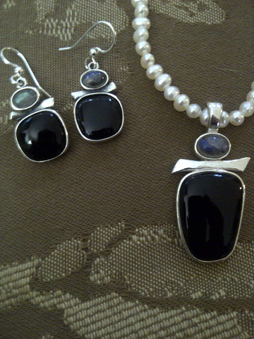 Set of Sterling Silver Necklace & Earrings with Black Onyx/Labradorite and White pearls