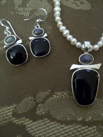 Set of Sterling Silver Necklace & Earrings with Black Onyx/Labradorite and White pearls