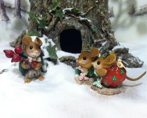 Wee Forest Folk NM-5 "Elegant Mr. Nibble"