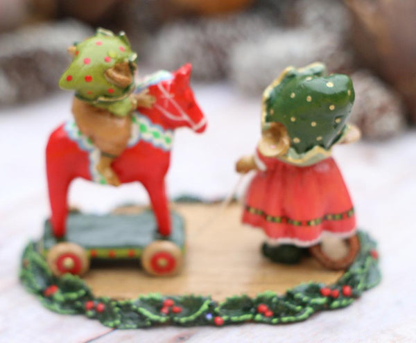 Wee Forest Folk M-682 "DALA HORSE ELVES"